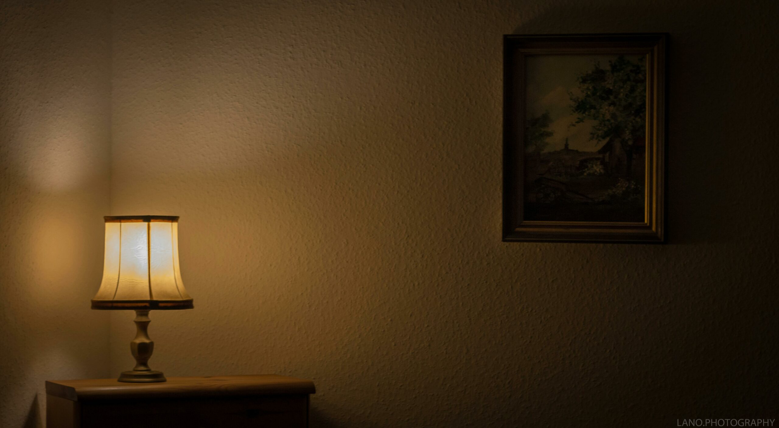 Peindre une pièce sombre : couleurs, finitions et astuces qui changent tout